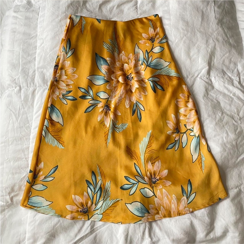 Forever 21 Mustard Floral A-Line Skirt